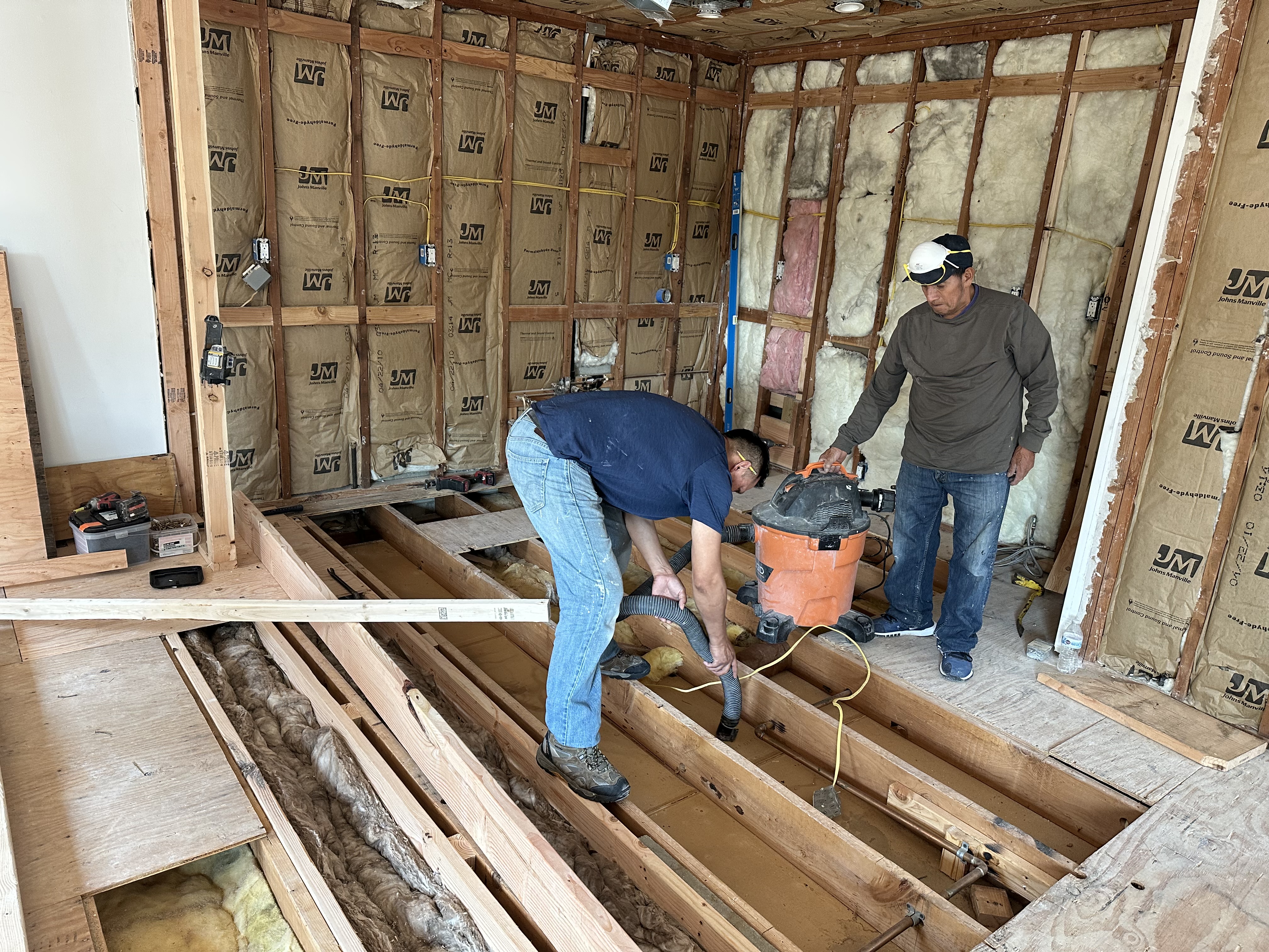 Kitchen remodel by AA&C Home Improvement